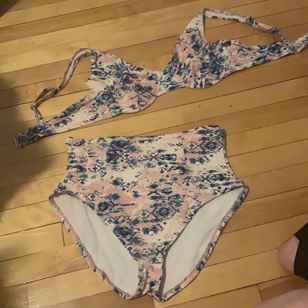 High waisted plus size pink bikini - Picture 2 of 9